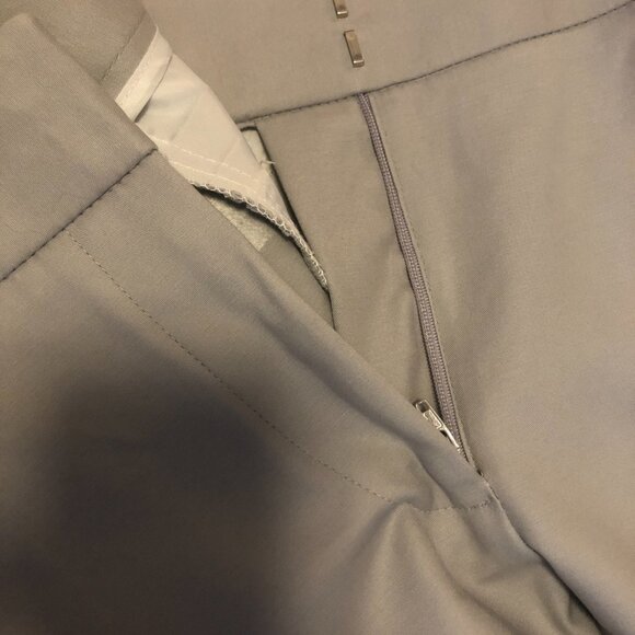Liz Claiborne Audra Classic Slim Leg Trouser Pants Size 16 Light Gray NWT - Picture 2 of 7